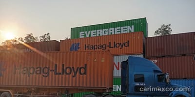 Xe đầu kéo của CARIMEX kéo container Hapag-Lloyd rời bãi Nhơn Trạch