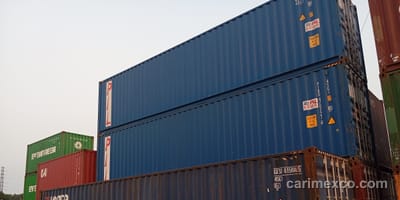 Container lưu bãi tại kho bãi CARIMEX, xếp chồng chờ đóng rút hàng